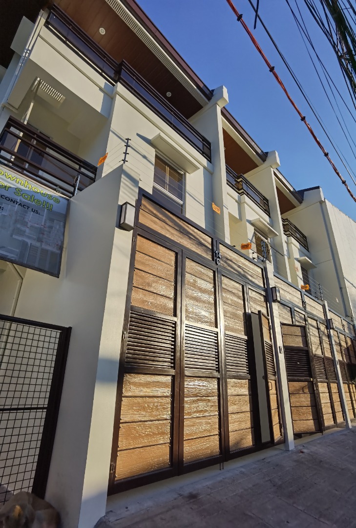 3 Bedroom 2 Car Garage House For SALE Diliman Quezon City near