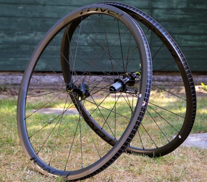 BRAND NEW Specialized Roval Alpinist CLX Disc Brake Clincher, Sports ...