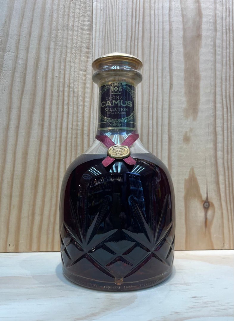 Camus Selection De La Maison Cognac 金花平頭菠蘿版90年代舊酒, 嘢食& 嘢飲, 酒精飲料- Carousell
