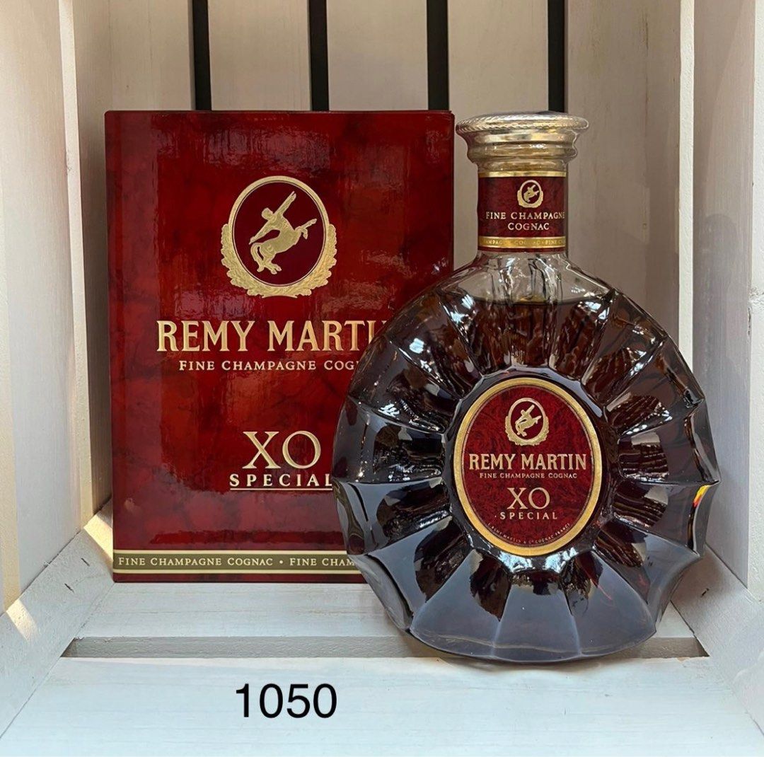 Camus Selection De La Maison Cognac 金花平頭菠蘿版90年代舊酒, 嘢食& 嘢飲, 酒精飲料- Carousell