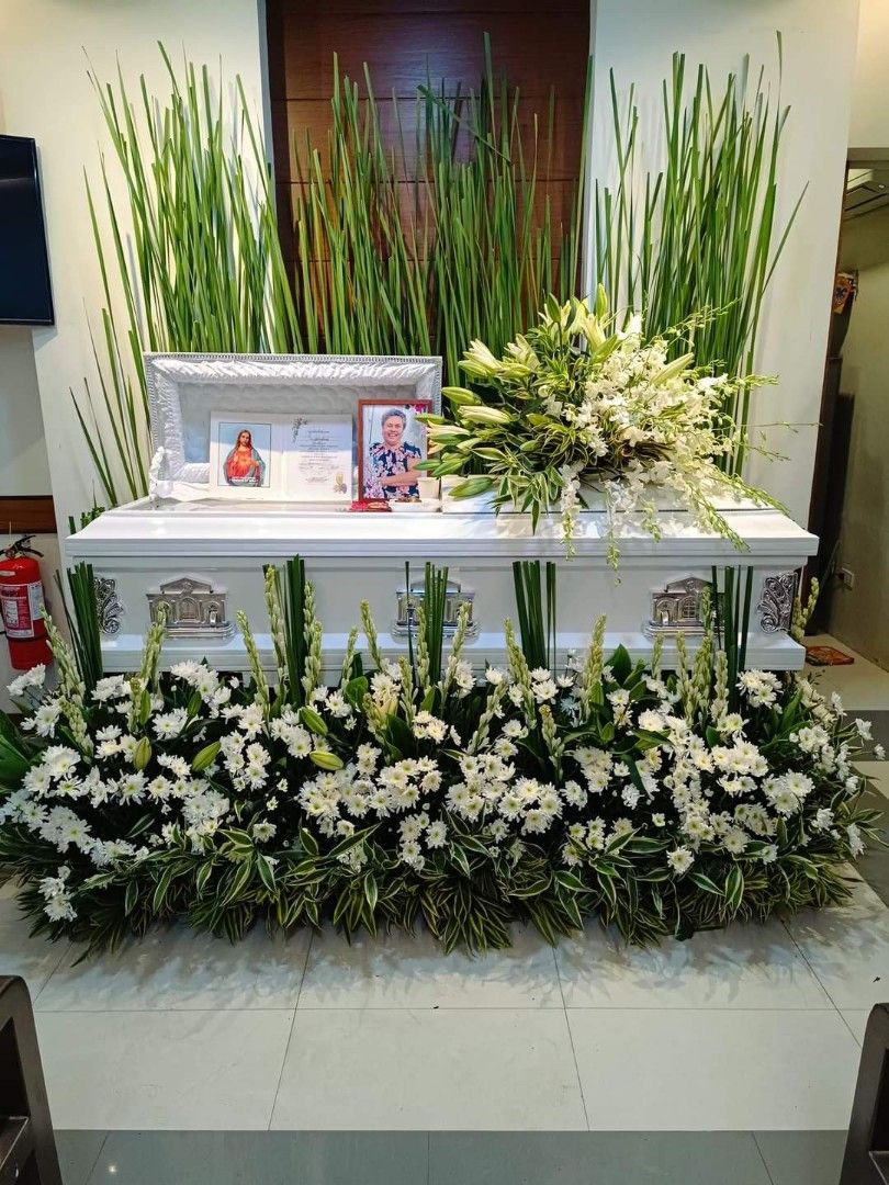 Casket Flowers Arrangement on Carousell
