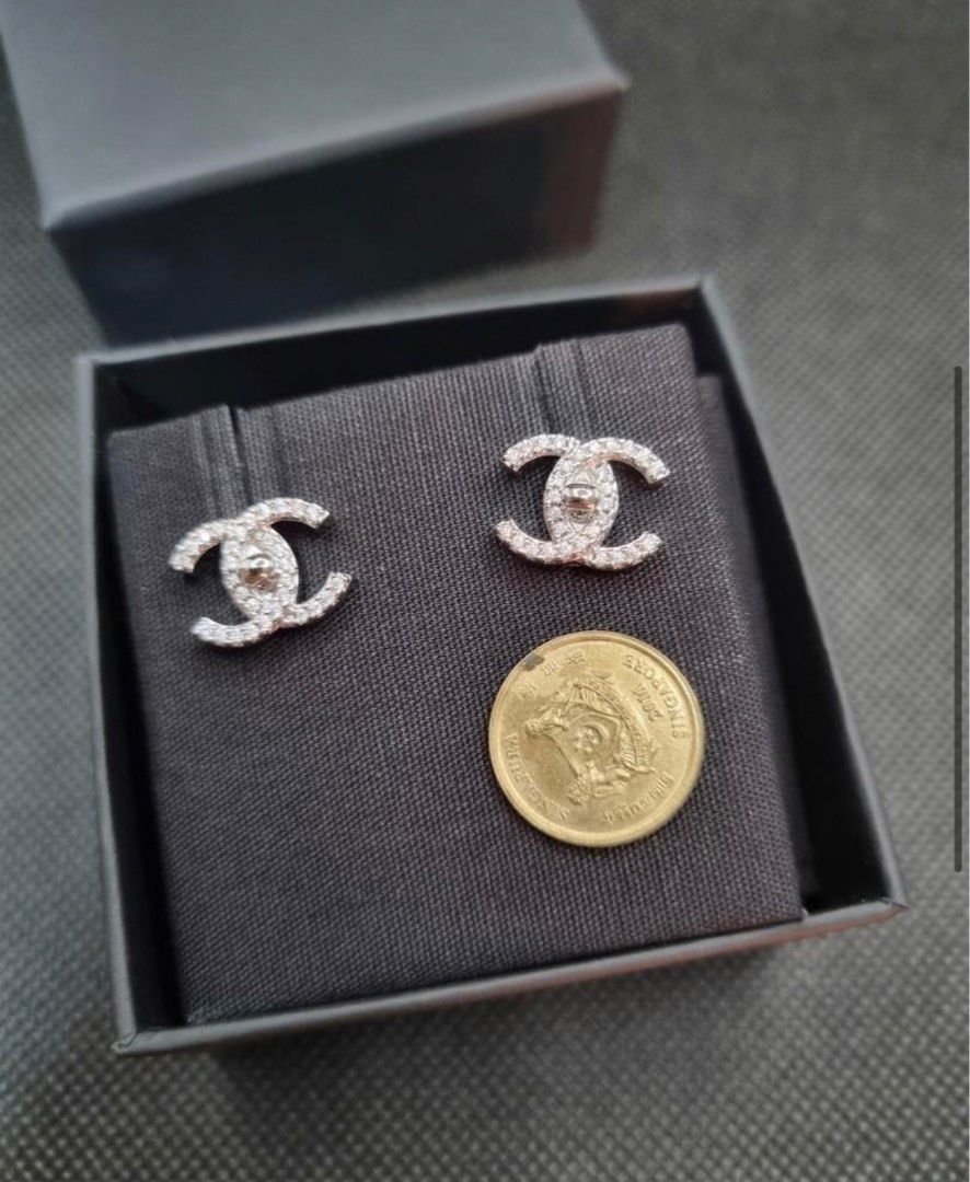 Double cc chanel sales earrings