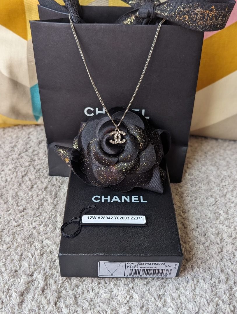 Chanel CC F12W logo classic timeless crystal necklace box tag, Women's  Fashion, Jewelry & Organisers, Necklaces on Carousell