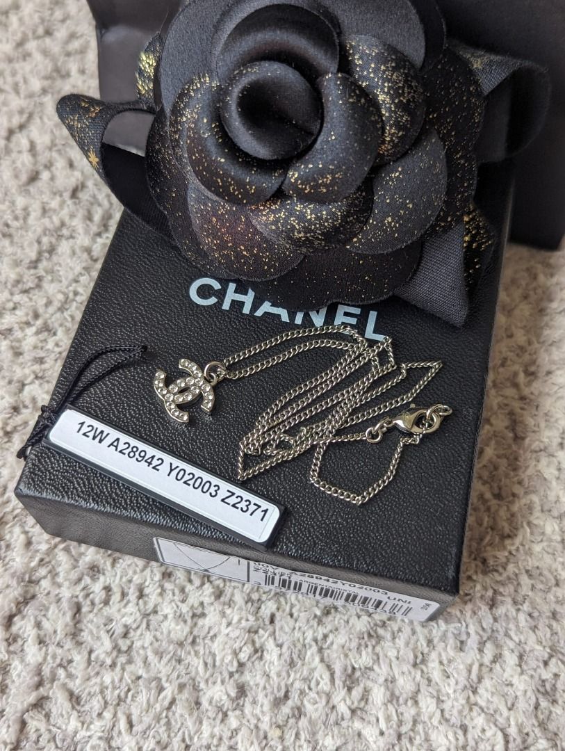 Chanel CC F12W logo classic timeless crystal necklace box tag