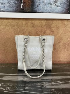 Transparent valentino bag hi-res stock photography and images - Alamy