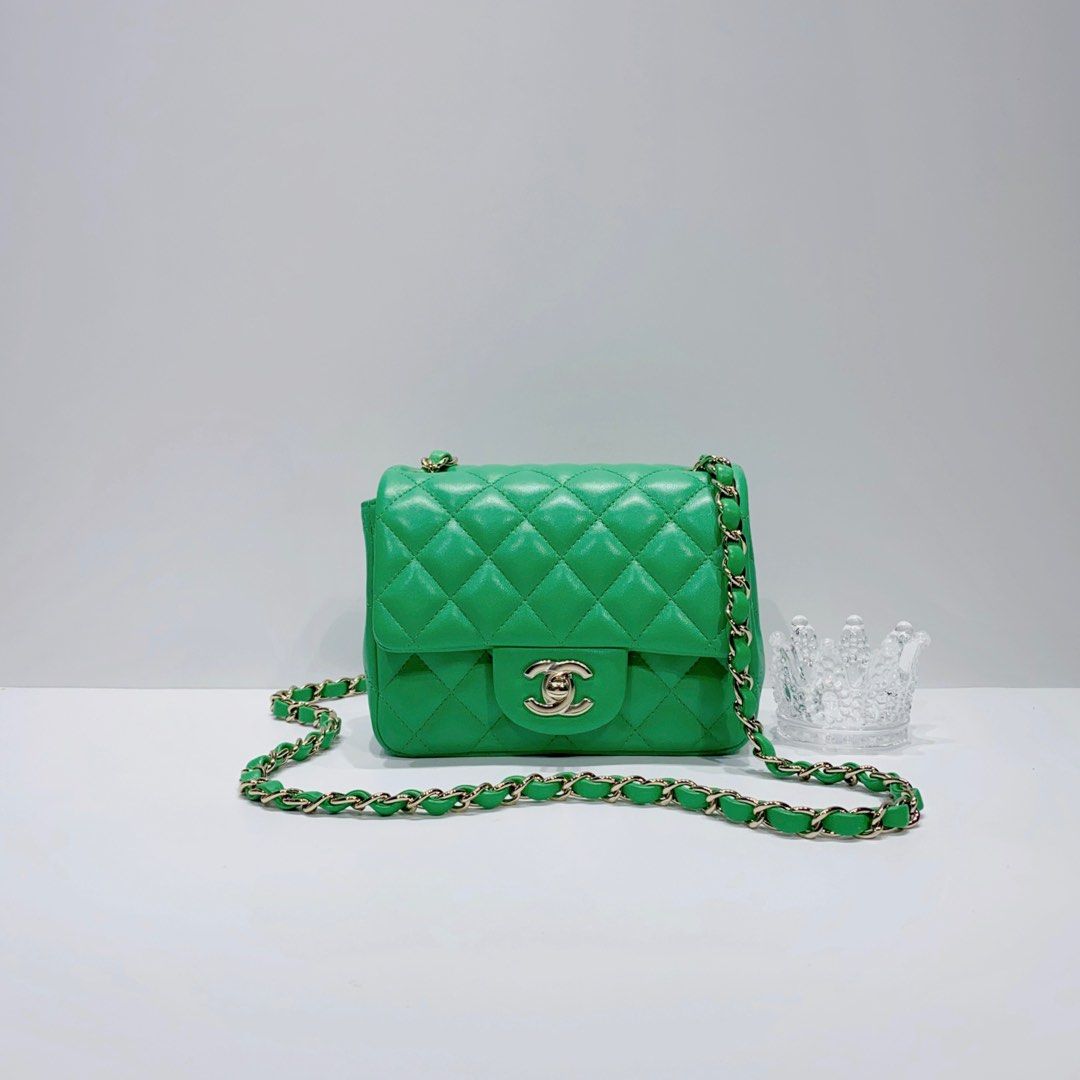 Chanel Lambskin Classic Flap Square Mini 17cm (Unused / 未使用品