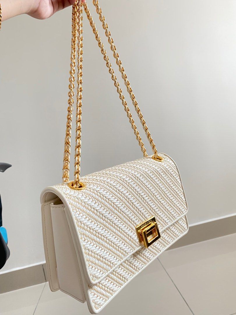 Chain handle shoulder sales bag