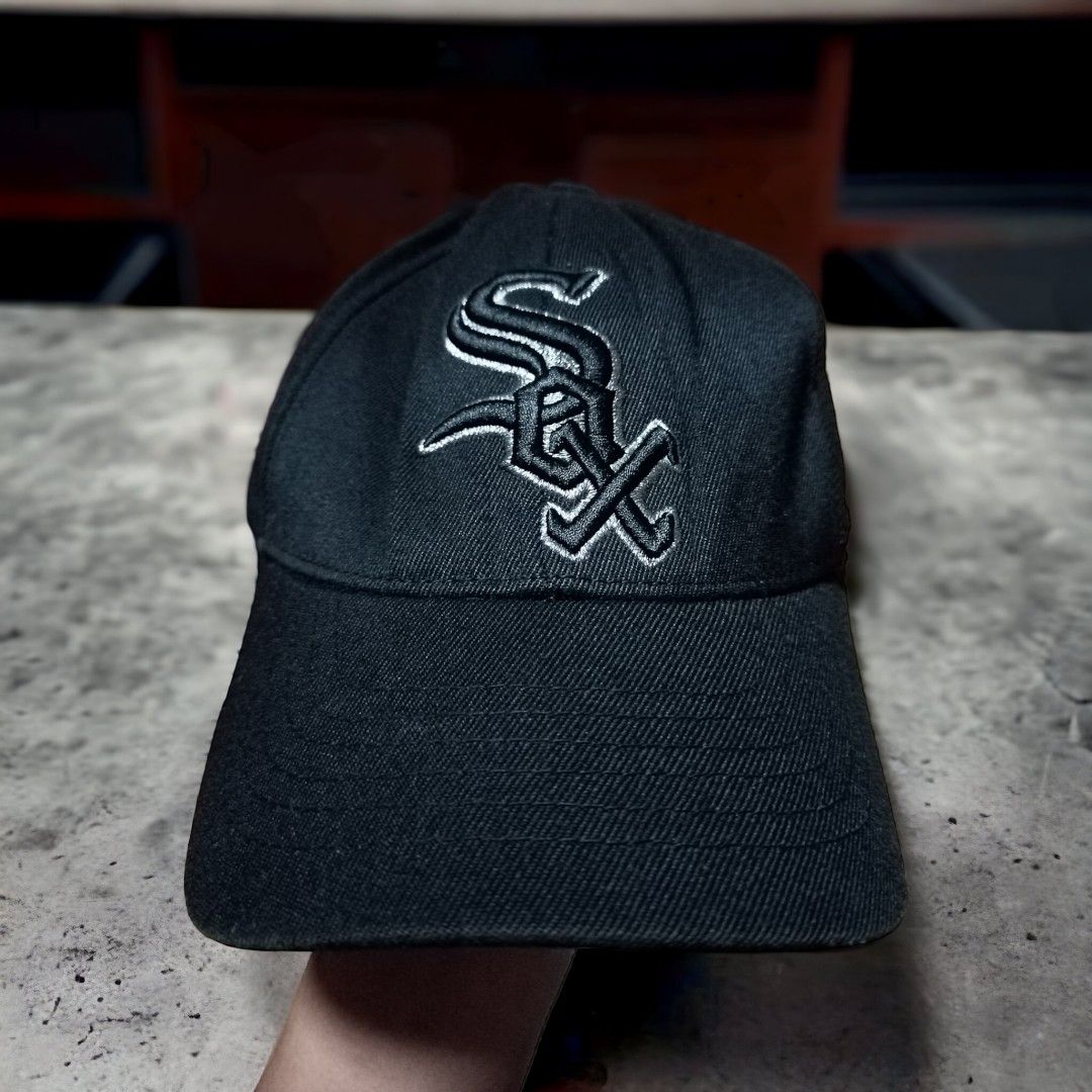 Vintage White Sox, Men's Fashion, Watches & Accessories, Caps & Hats on  Carousell