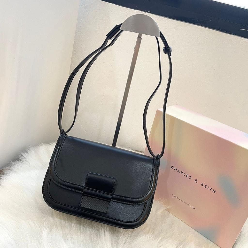 Black Charlot Bag - CHARLES & KEITH IT