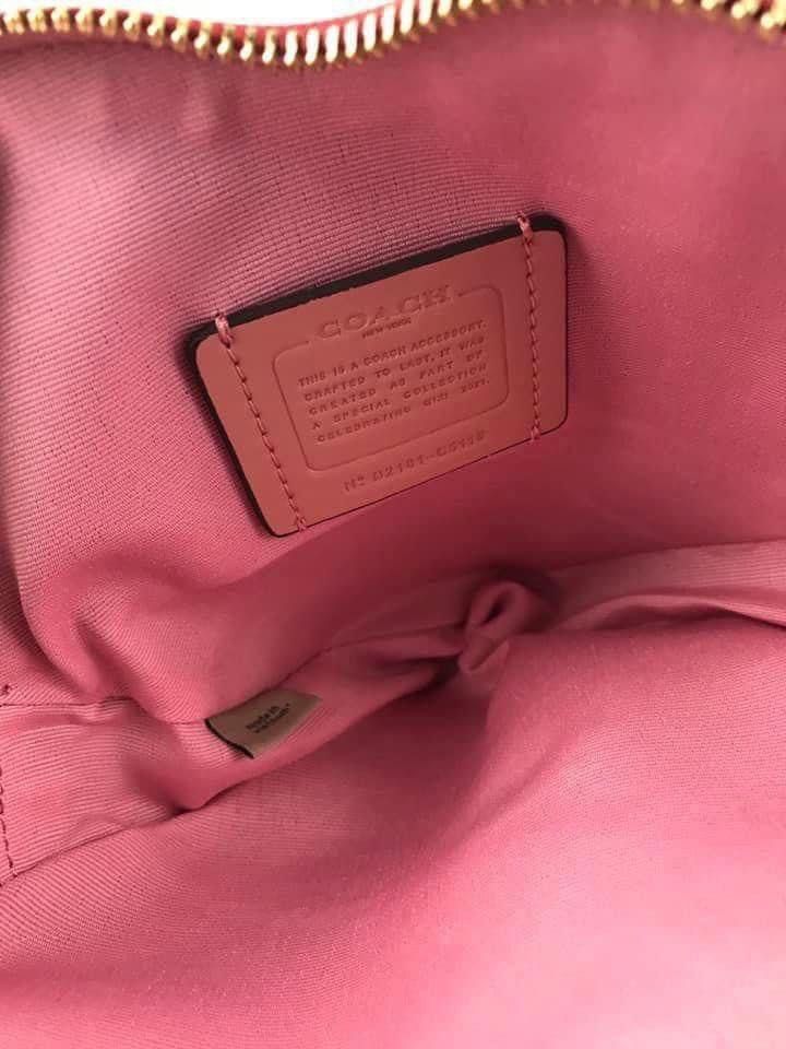 Coach Pink Heart Shape Body Bag (Category: Luxury Bags & Wallets) located in Taguig. Submitted by prettyandpaired (Listing ID 1245371707, Image 3). Description: Actual photos posted.