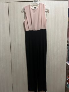 (Category: ) located in . Submitted by ag.closet (Listing ID 1245343435, Image 1). Description: .