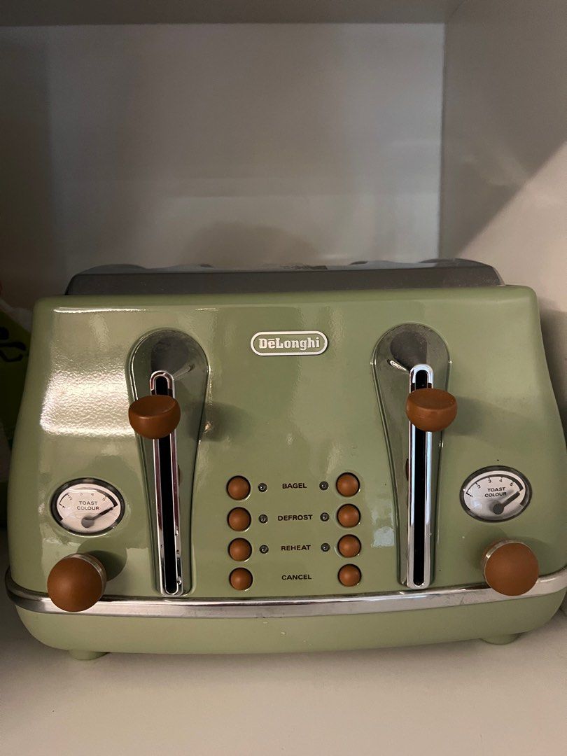 Delonghi Toasters 4 slices, TV & Home Appliances, Kitchen Appliances