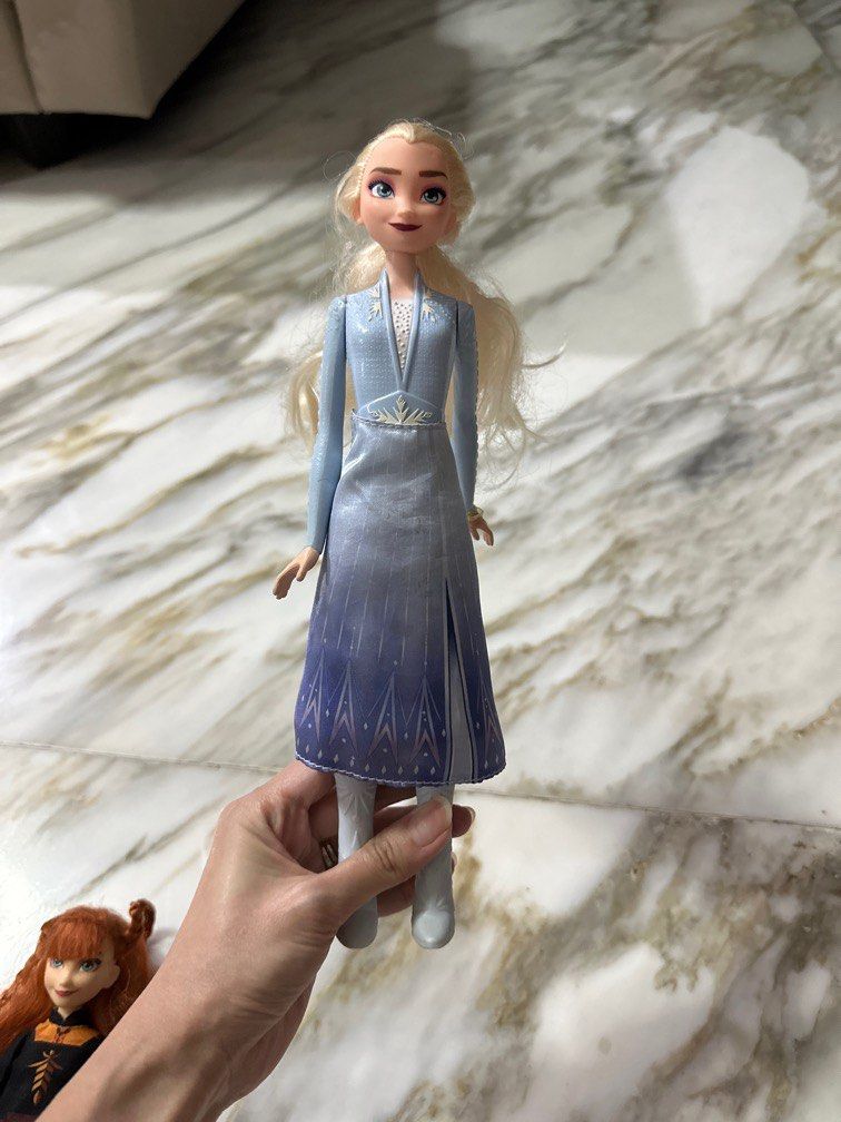 Elsa frozen and Anna boneka barbie princess elsa on Carousell