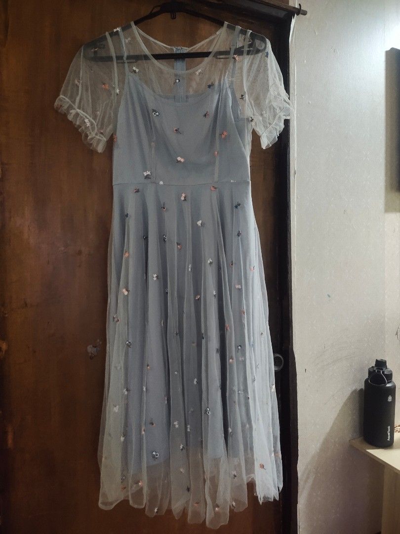 Fairy Dress with embroidered design (Category: Dresses) located in Bacolod City. Submitted by mamix (Listing ID 1245297694, Image 1). Description: very nice in actual, with embroidered design. fits medium-large..