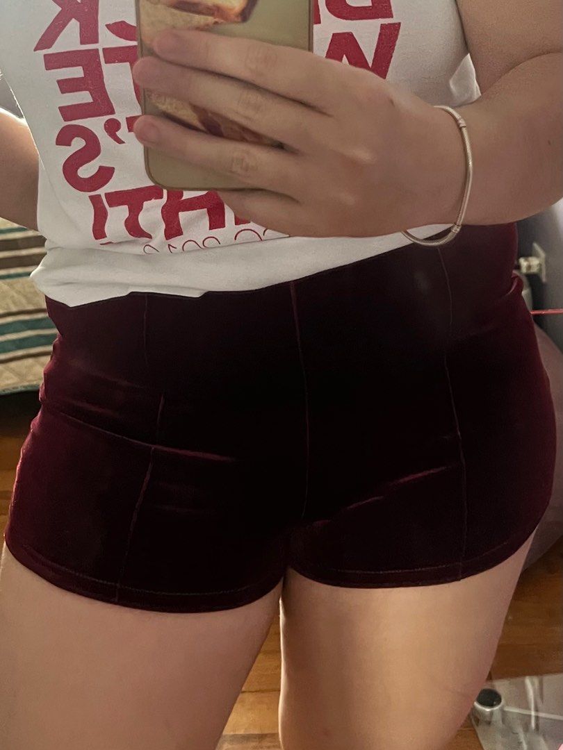 Red velvet clearance shorts forever 21