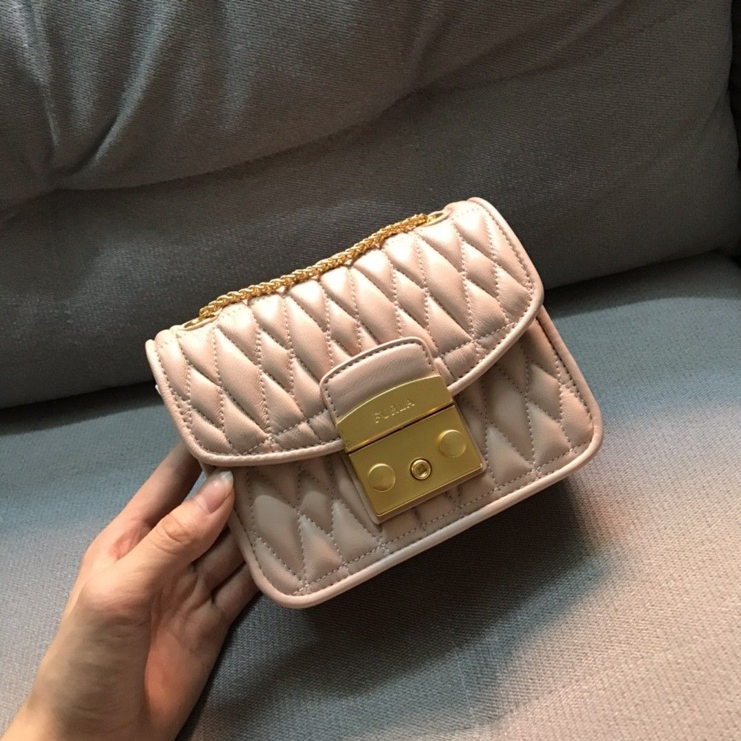 Furla cometa crossbody bag hotsell