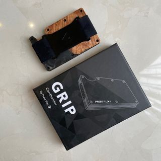 Grip V3 Cardholder RFID Elastic Card Wallet