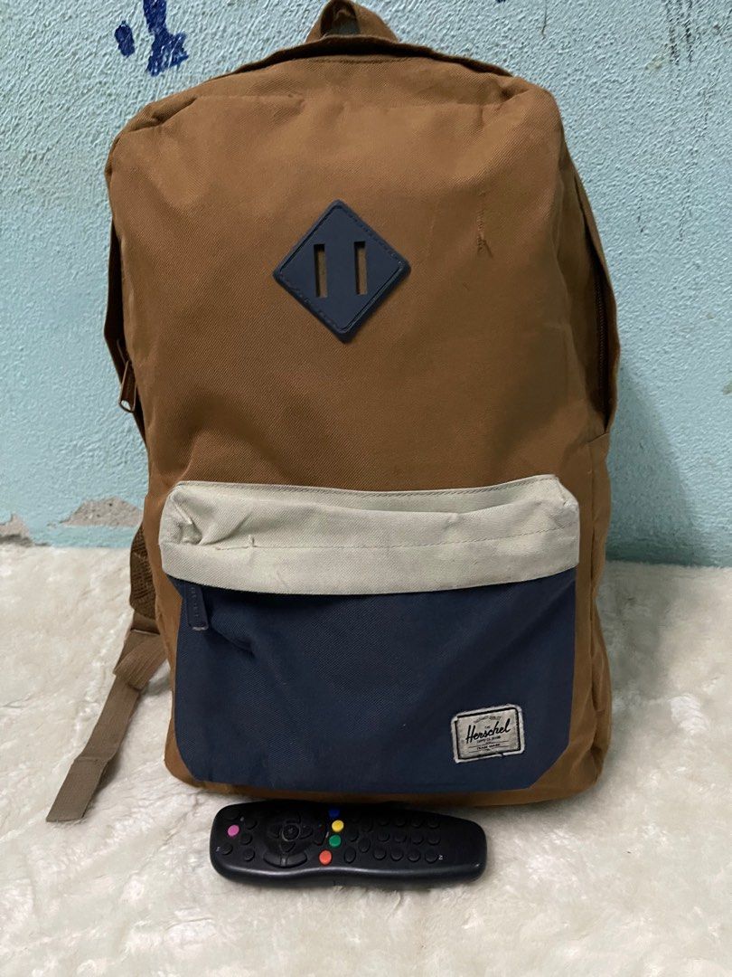 Harga beg top herschel
