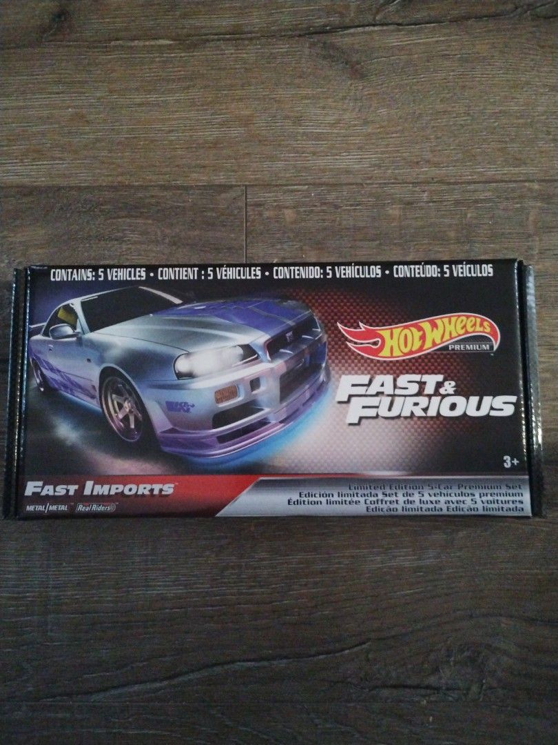 お買い物ガイド ホットウィール RLC R34 と DOdge トレードバン