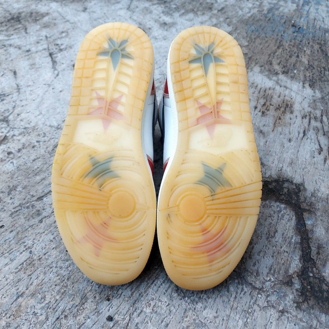 Jordan 1 Retro High Trophy Room Chicago Size 42 on Carousell