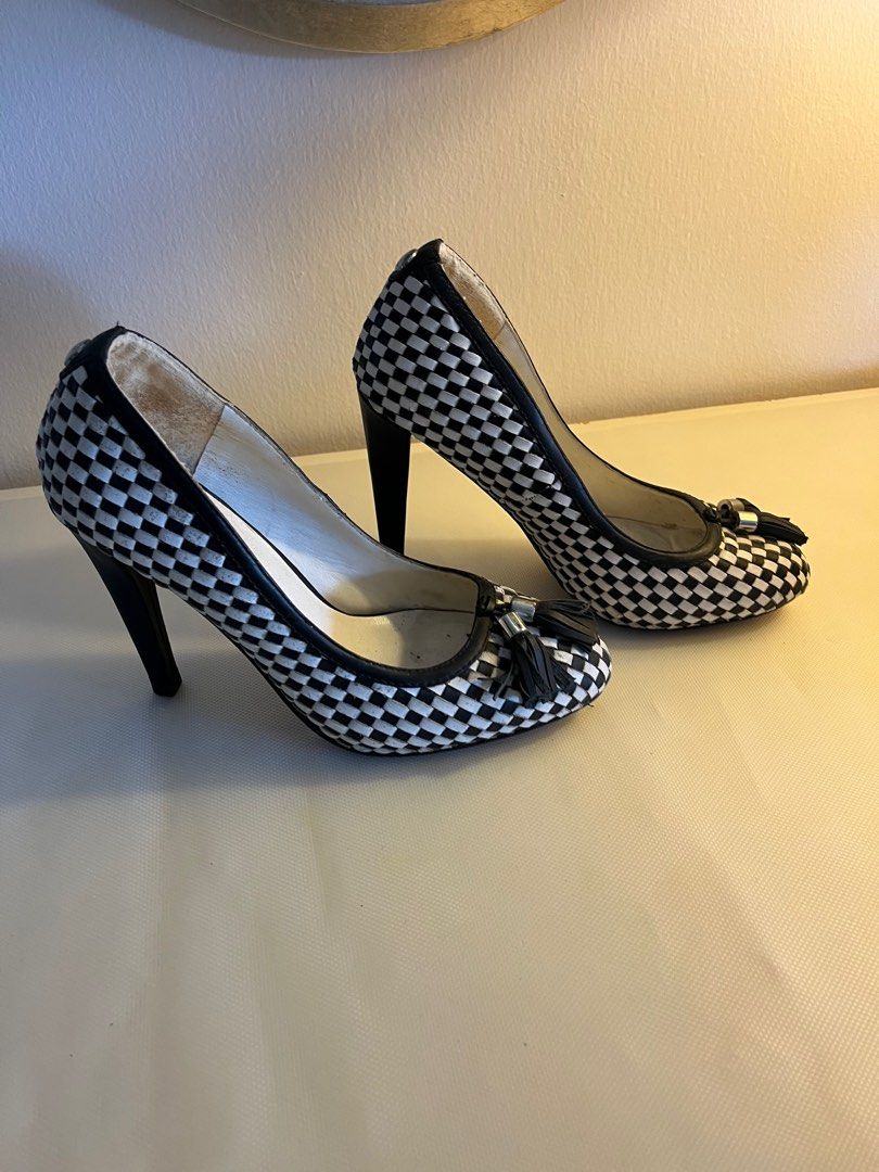 Karen millen black and white sale shoes