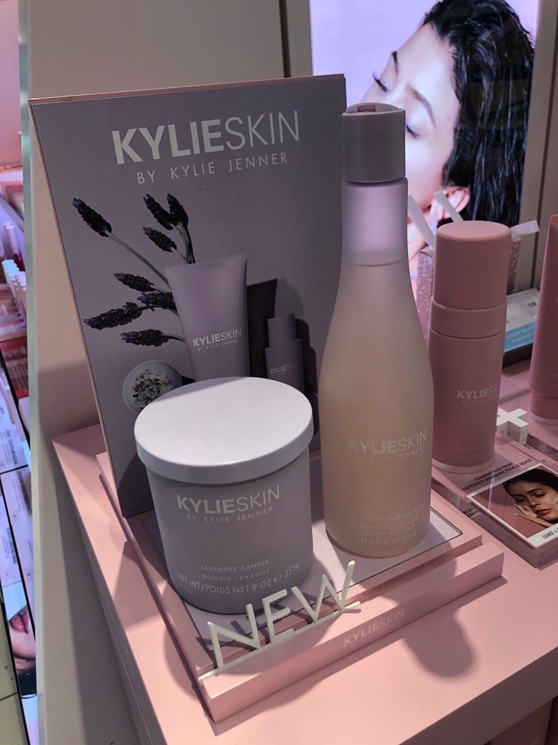 Kylie Jenner candle & bubble bath wash each sold separately on Carousell