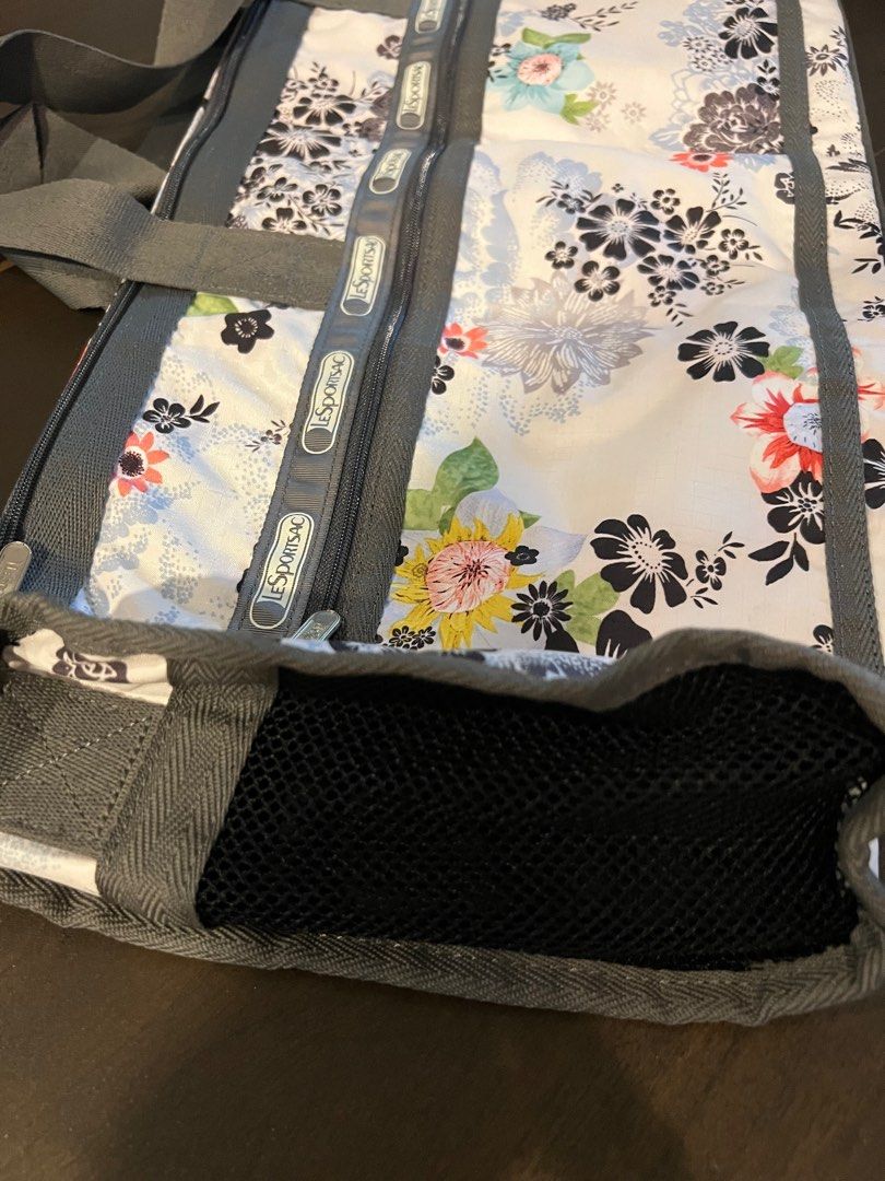 Lesportsac Yoga Bag Women s Fashion Bags Wallets Tote Bags on