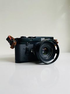 Leica M2 with Carl Zeiss 35mm f2.8 Biogon lens