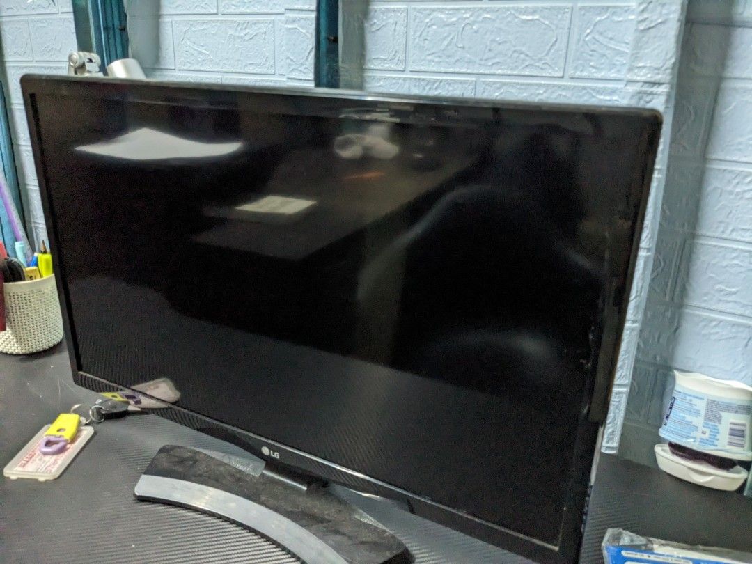 Lg tv 24 inch, TV & Home Appliances, TV & Entertainment, TV on Carousell
