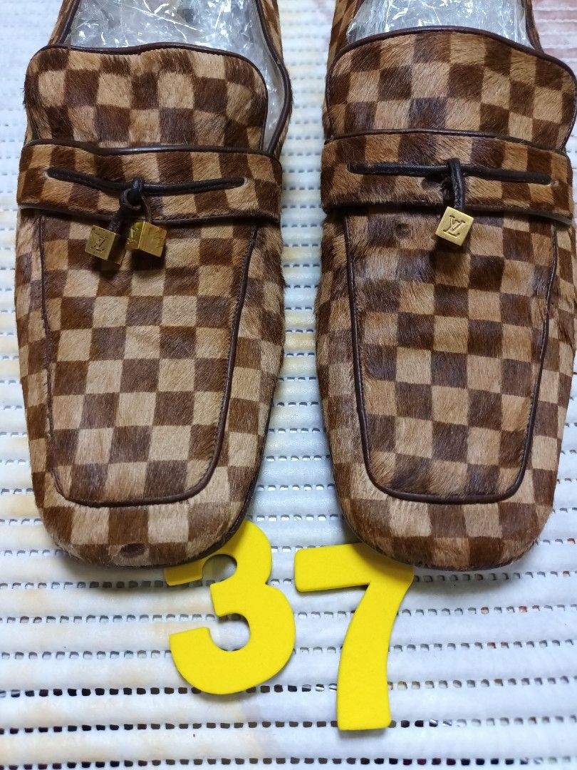 LOUIS VUITTON  size 40 – The Forms