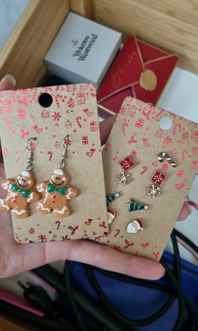 Lovisa Christmas earrings