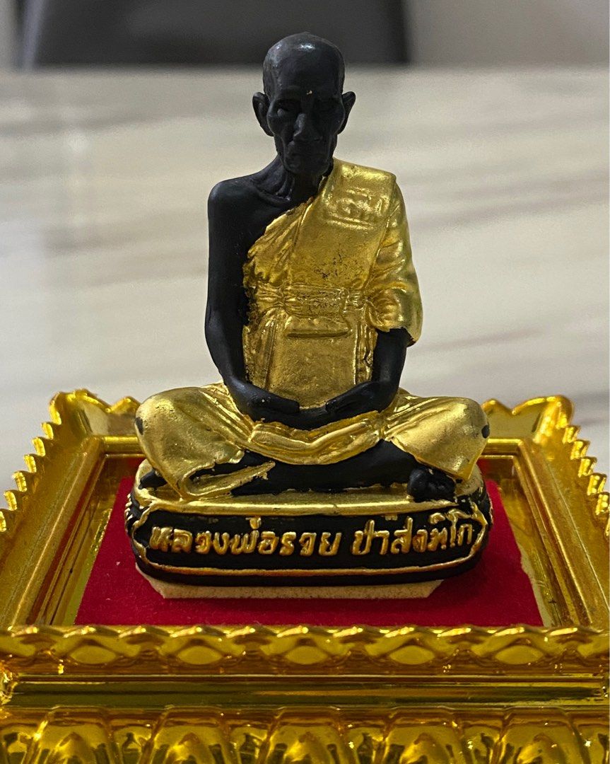 LP Ruay mini bucha BE 2555, Hobbies & Toys, Memorabilia & Collectibles ...