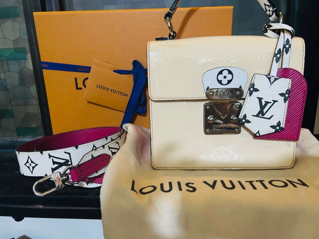 Louis Vuitton Monogram Street Style Logo Messenger & Shoulder Bags (M46694)