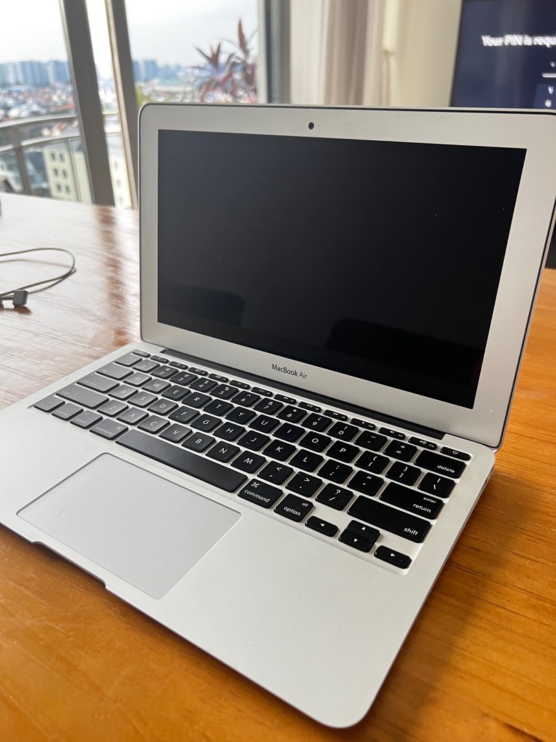 新入荷】MacBook Air（11-inch, Early 2015）