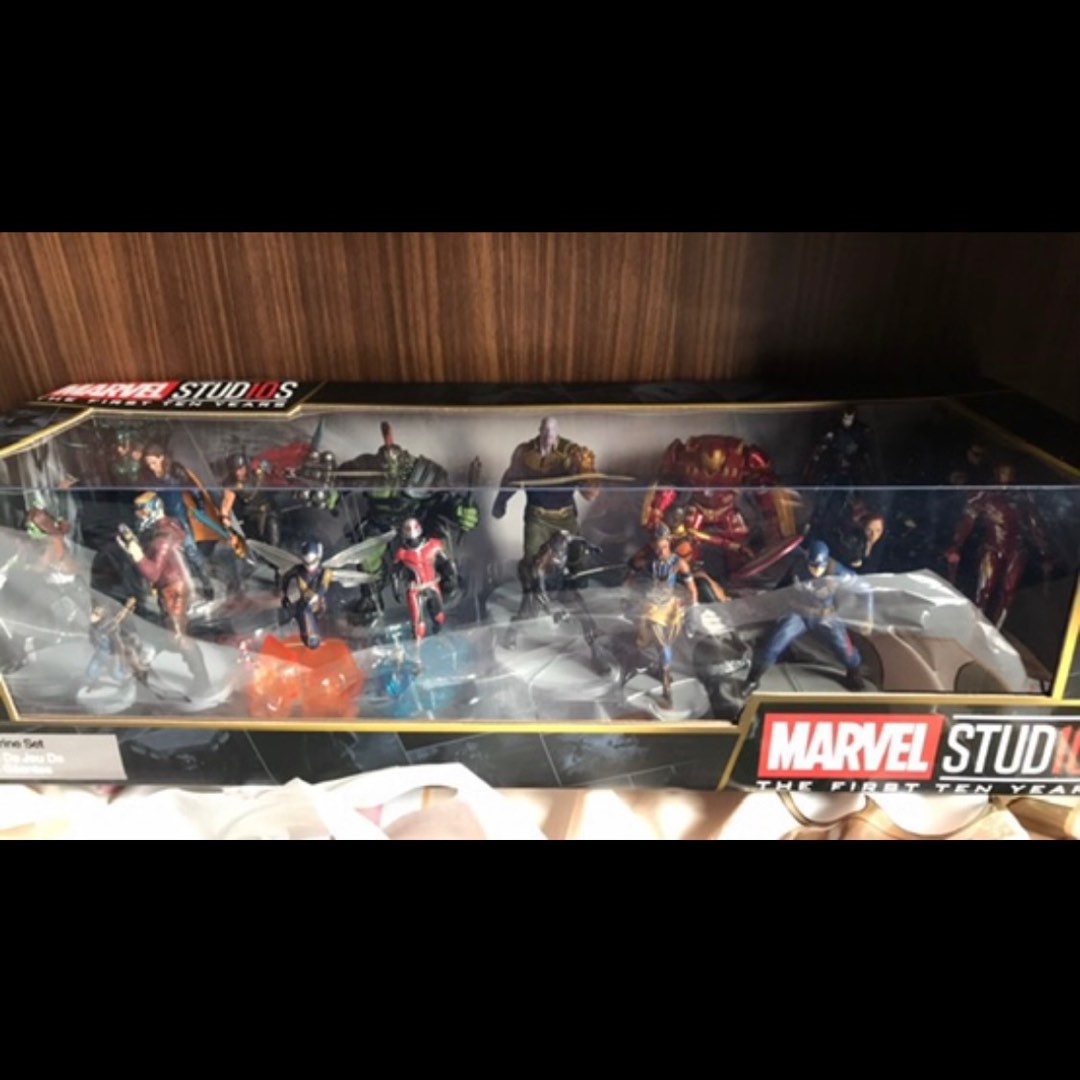 Marvel Studios The First Ten Years Marvel Universe Mega Figurine Set