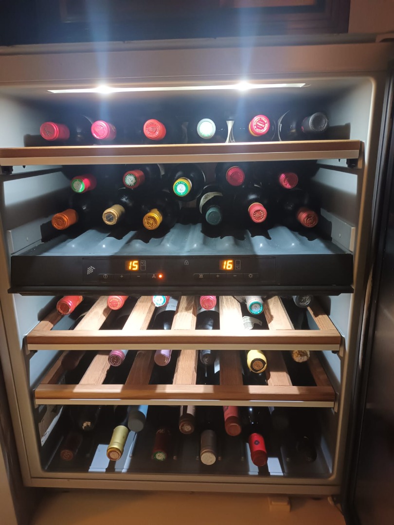 Miele Wine Fridge, 家庭電器, 廚房電器, 酒窖及存倉 Carousell