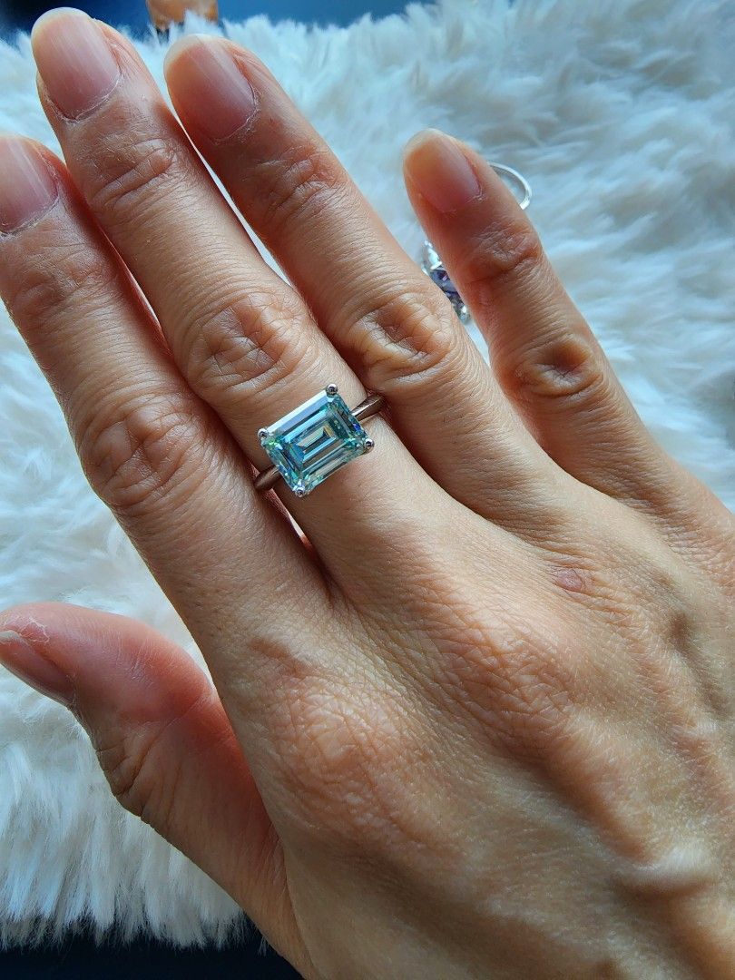 Grey mint shop moissanite