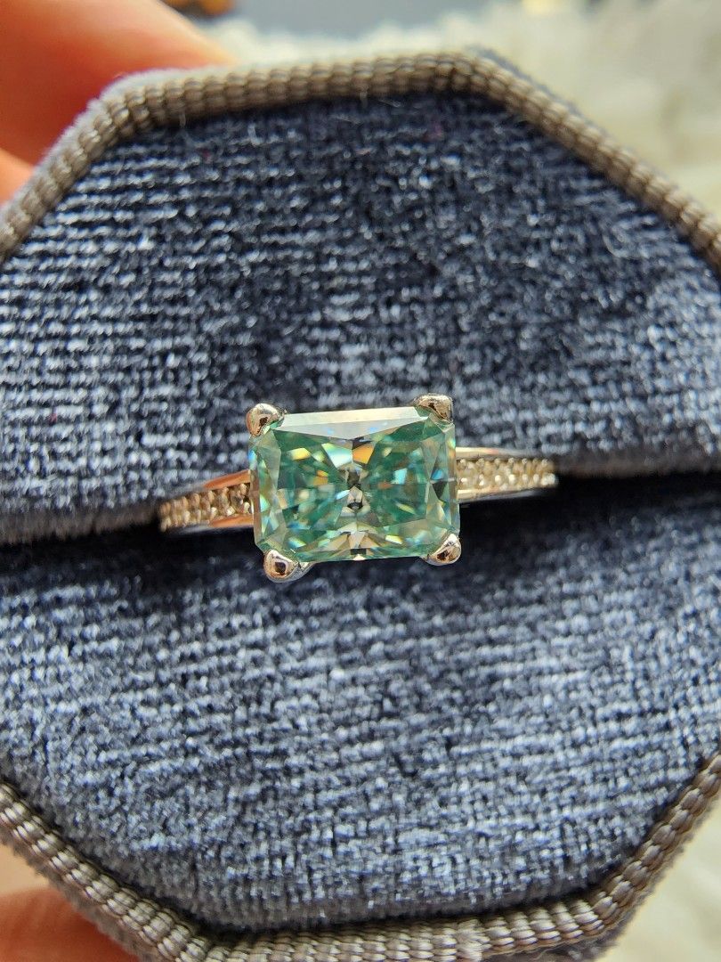 Grey mint moissanite shop