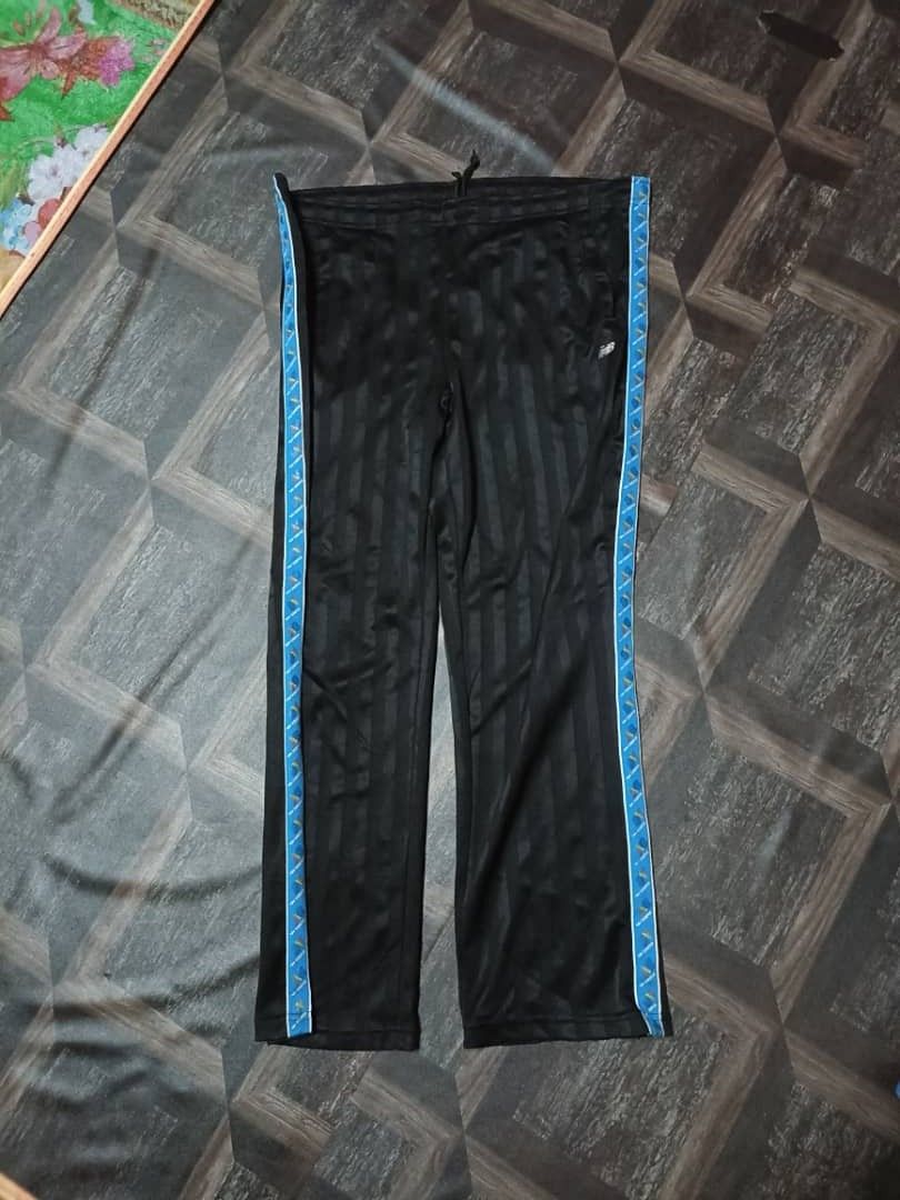 Vintage wilson sidetipe track pants, Men's Fashion, Bottoms, Joggers on  Carousell