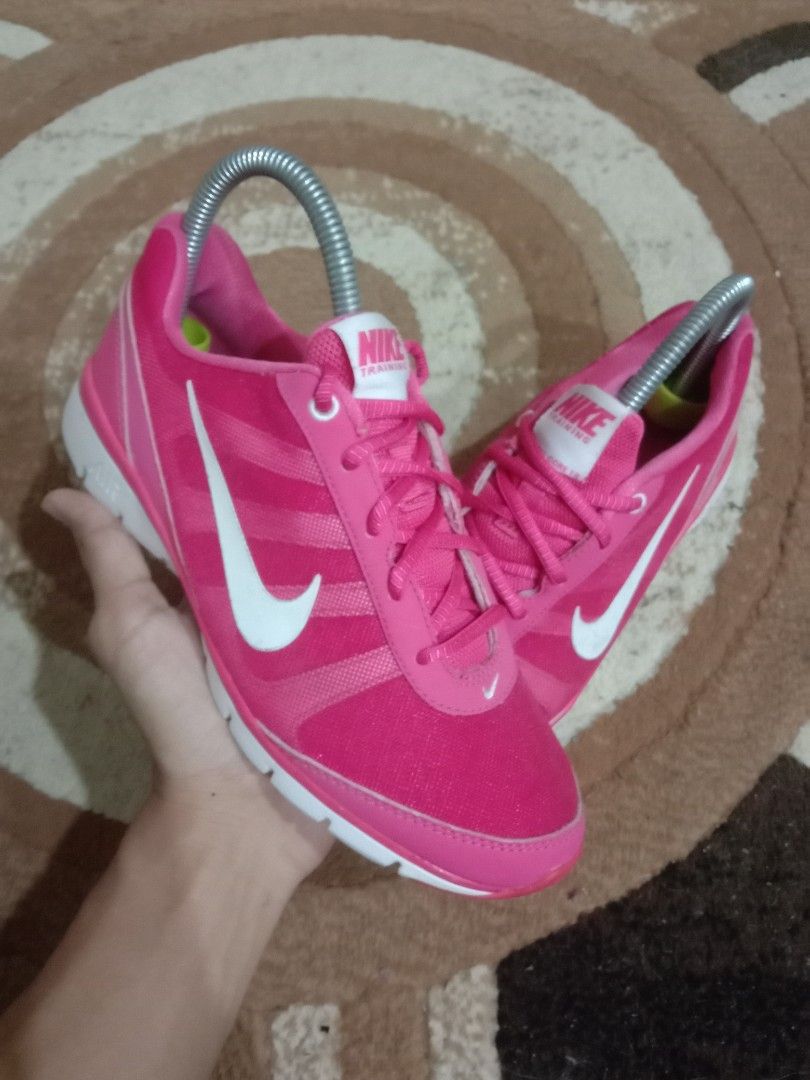 Nike total core tr store