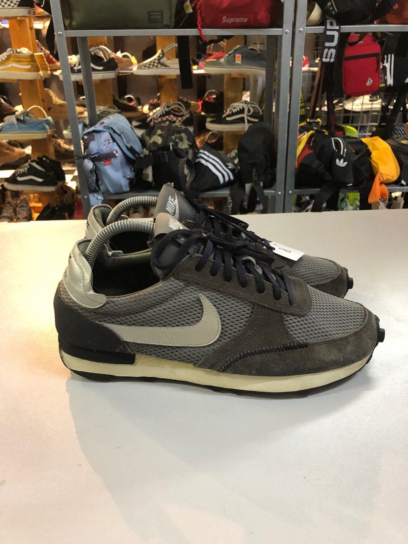 Nike online daybreak grey