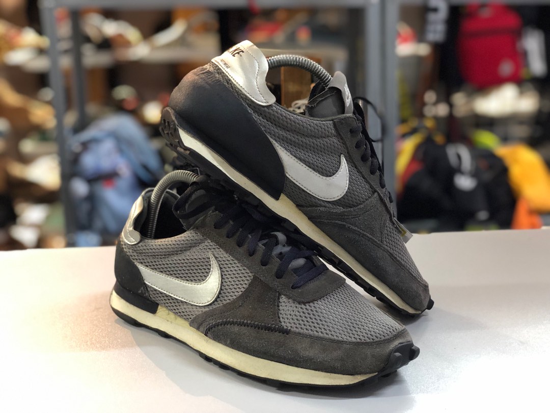 Nike daybreak best sale grey