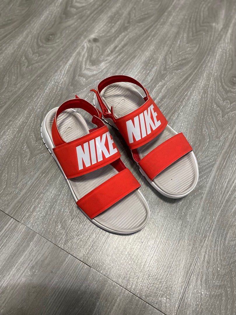 Nike sandals tanjun red sales