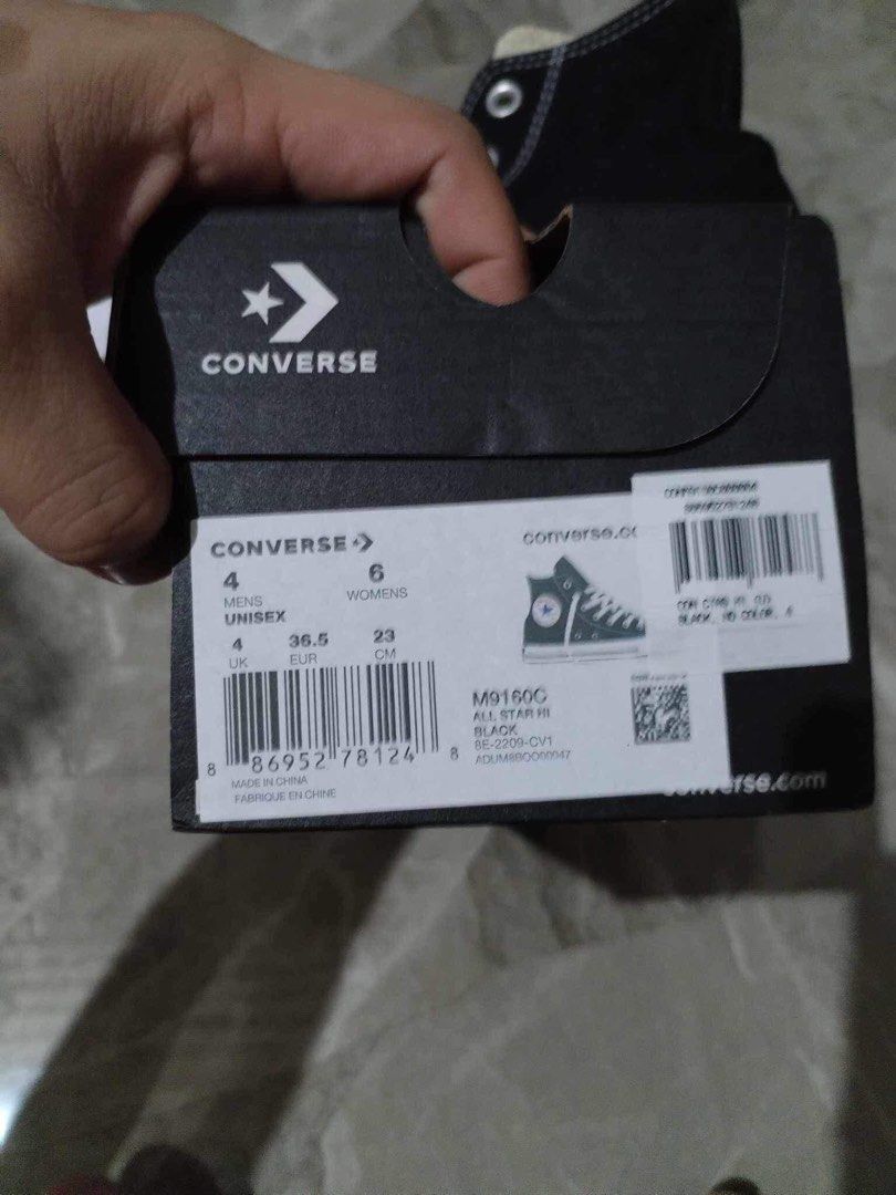 Converse top box size