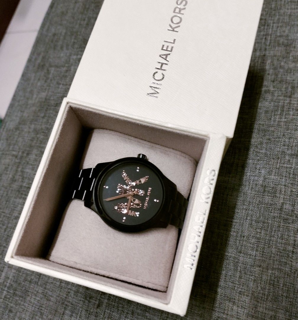 PRE LOVED MK WATCH ORIGINAL RARELY USED Women s Fashion