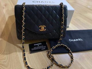Preloved authentic Chanel vintage lambskin flap bag