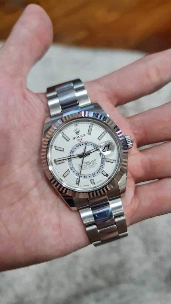 Rolex Sky Dweller (Category: Luxury Watches) located in Manila. Submitted by donijosemiguel (Listing ID 1245331033, Image 1). Description: Rolex SkyDweller White Dial 2020 model 9.7/10 condition Complete set with box, card, and manuals Rush sale! DM me.