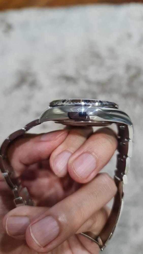 Rolex Sky Dweller (Category: Luxury Watches) located in Manila. Submitted by donijosemiguel (Listing ID 1245331033, Image 2). Description: Rolex SkyDweller White Dial 2020 model 9.7/10 condition Complete set with box, card, and manuals Rush sale! DM me.