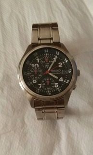 SEIKO quartz chronograph Watch 精工錶 water resistant64219293729537110