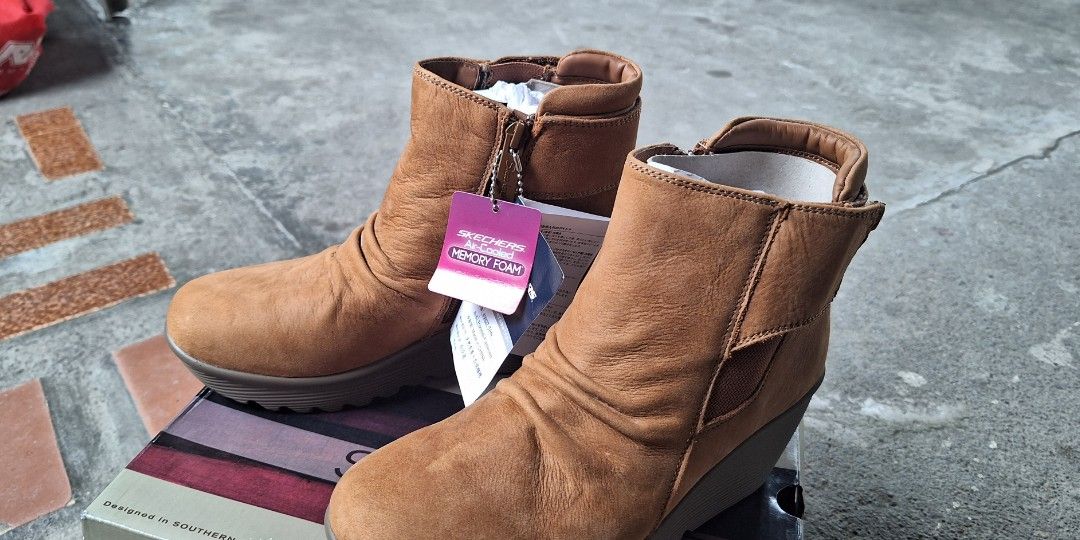 Skechers parallel fastened on sale